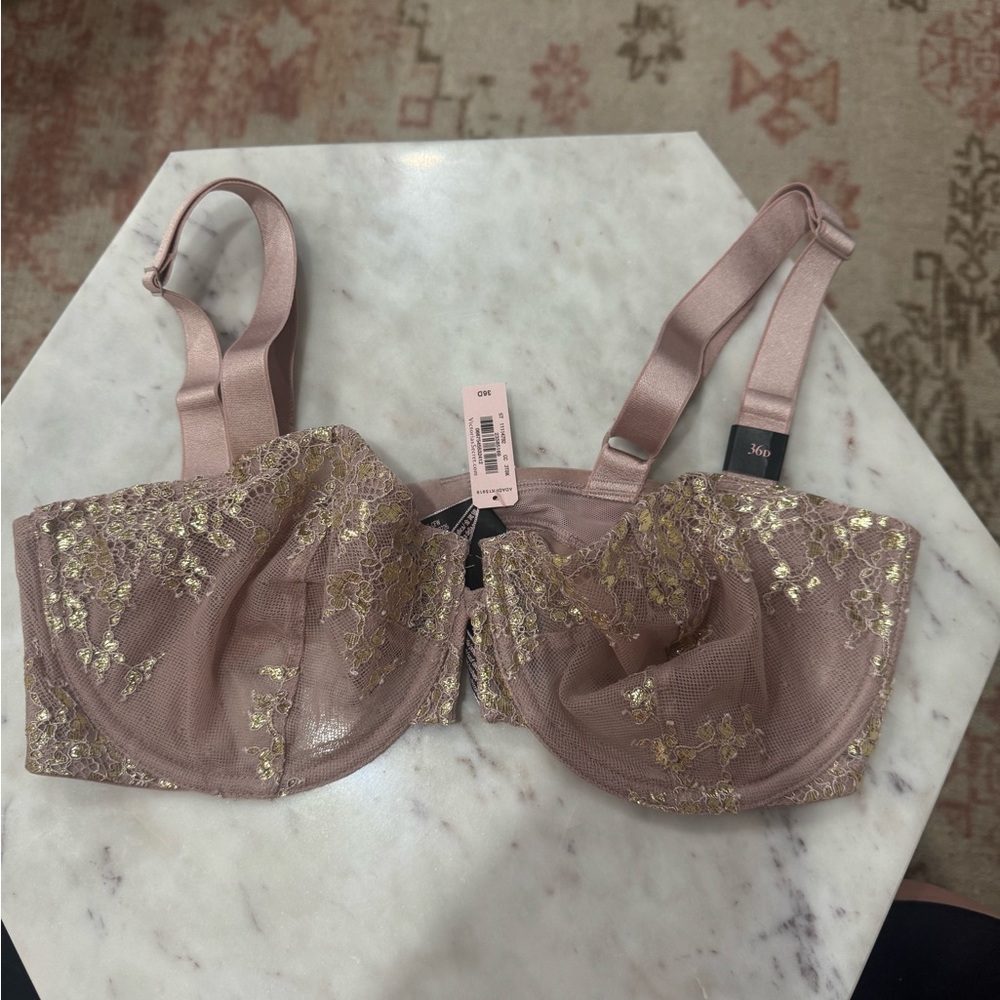 VS NWT Lace Embroidered Bra in Pink and Gold